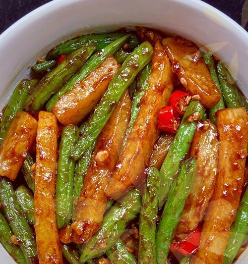 香辣豆角的制作方法（如何制作美味的香辣豆角）-第3张图片-美味行家