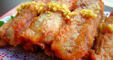 自制蒜香骨的做法（家常美食，让你爱上烹饪）-第2张图片-美味行家