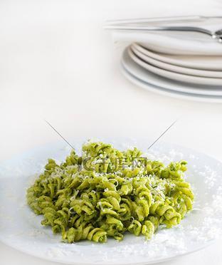 意大利螺丝粉的制作方法（简单易学的意大利螺丝粉制作教程）-第2张图片-美味行家