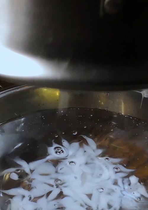 爽口清爽的豌豆炒黄瓜（健康营养又简单易做的家常菜谱）-第3张图片-美味行家