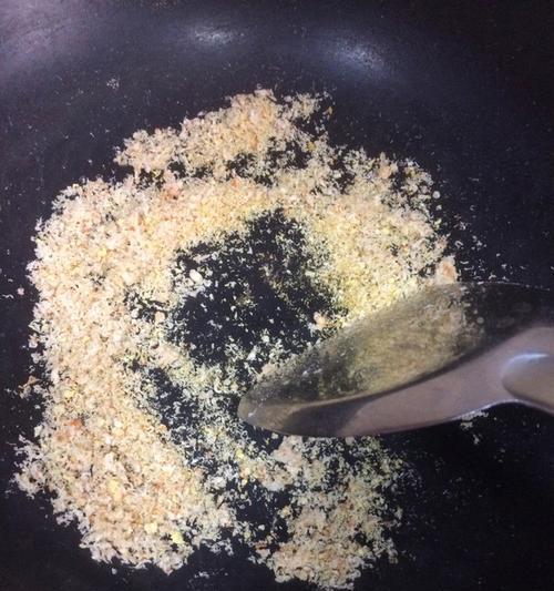 美味虾松料理，让你大饱口福（以虾松为主料的创意料理，教你做出不同口感的美食）-第3张图片-美味行家