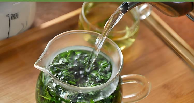 以艾叶客家茶为主题的制作方法及功效（传统手工艾叶客家茶的制作过程与独特魅力）-第2张图片-美味行家