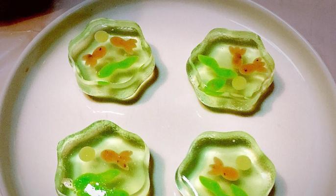 如何制作美味的水果果冻？（以寒天粉为主要材料，做出口感丰富的水果果冻）-第2张图片-美味行家