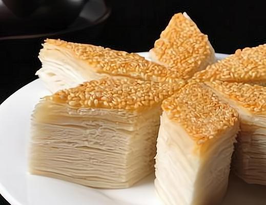 自制千层饼，惊艳味蕾的美味享受！（细腻口感，层层酥脆，让你爱不释口！）-第1张图片-美味行家