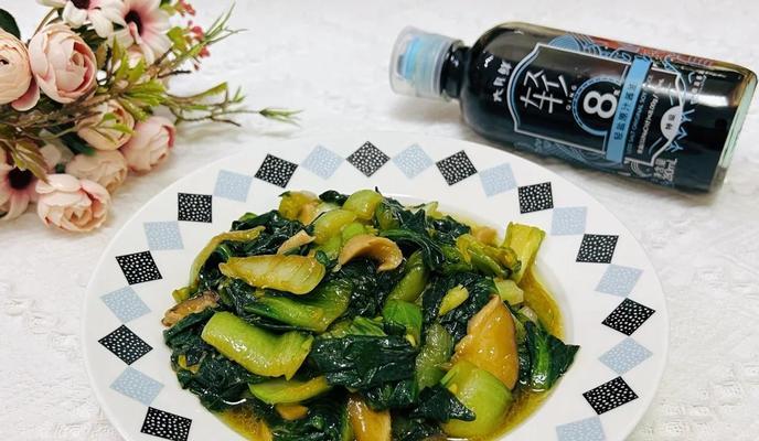 搭配完美！香菇青菜的鲜味盛宴（厨房烹制方法大揭秘，让你垂涎欲滴的佳肴）-第1张图片-美味行家
