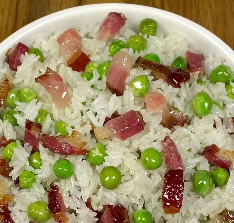 如何制作美味的蒸火腿（用最简单的方式让你的火腿更加鲜美）-第3张图片-美味行家