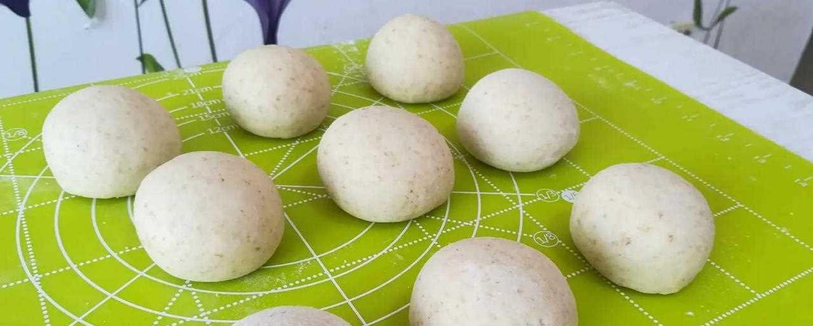 燕麦大馒头的做法（用燕麦打造更健康的馒头）-第3张图片-美味行家
