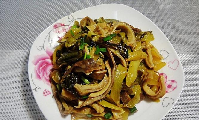美味营养的猪肚咸菜做法（传统口味，健康美食，营养丰富）-第3张图片-美味行家