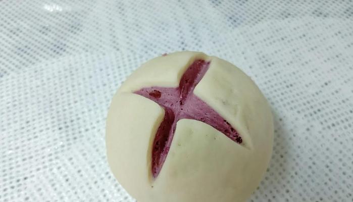 以心花开，紫薯馒头来啦！（紫薯馒头做法、口感、营养及功效全解析）-第3张图片-美味行家