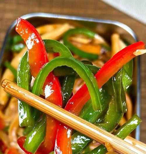杏鲍菇炒青椒的做法（家常美食，清爽可口）-第2张图片-美味行家