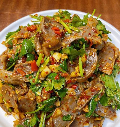香辣可口，菜椒炒鸭肫！（家常菜谱，烹饪大全，尝鲜体验！）-第2张图片-美味行家