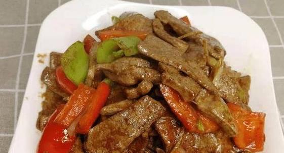 香煎五花肉炒猪肝（传统家常菜谱，美味可口的佳肴）-第1张图片-美味行家