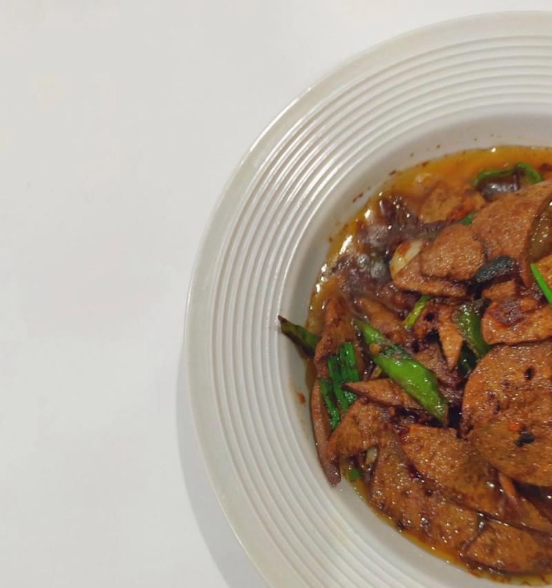 香煎五花肉炒猪肝（传统家常菜谱，美味可口的佳肴）-第3张图片-美味行家
