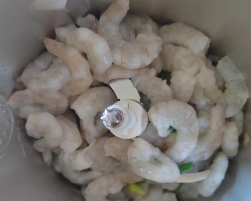 香滑鲜肉虾仁小馄饨的制作方法（美味简单，家庭厨艺不容错过）-第1张图片-美味行家
