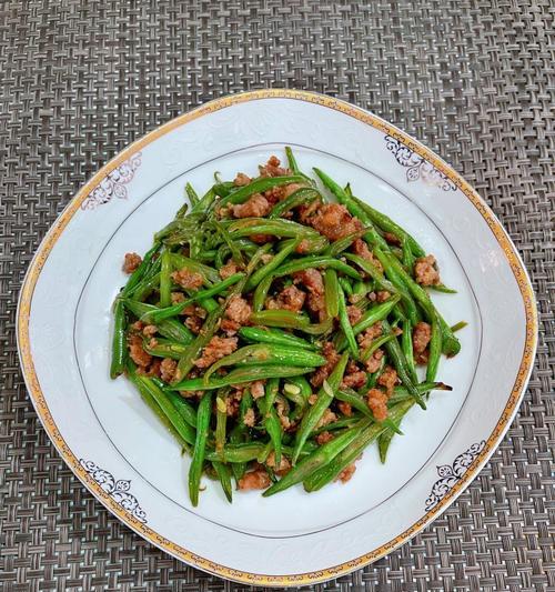 美食烹饪（用家常做法，轻松制作香嫩美味的炒菜）-第1张图片-美味行家