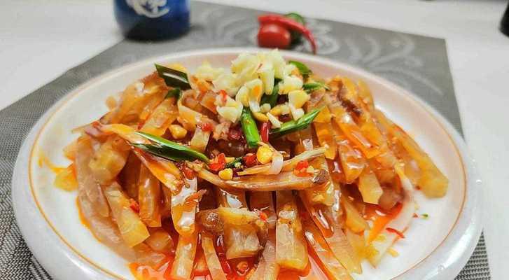 自制养颜肉皮冻（打造美丽肌肤，从食用开始）-第3张图片-美味行家