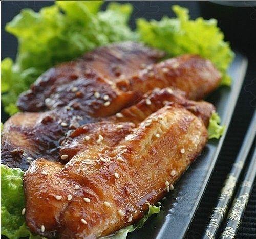 怎样制作美味的炸鲷鱼片（炸鲷鱼片的秘诀与技巧，享受美食的乐趣）-第2张图片-美味行家