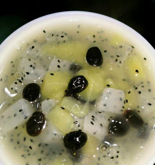 桃胶水果羹的制作方法（以桃胶为主料，健康营养的果汁甜品）-第1张图片-美味行家