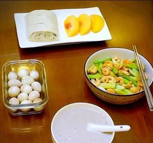 美味健康，轻松DIY腰果西瓜紫薯奶昔（清凉一夏，打造营养早餐）-第1张图片-美味行家