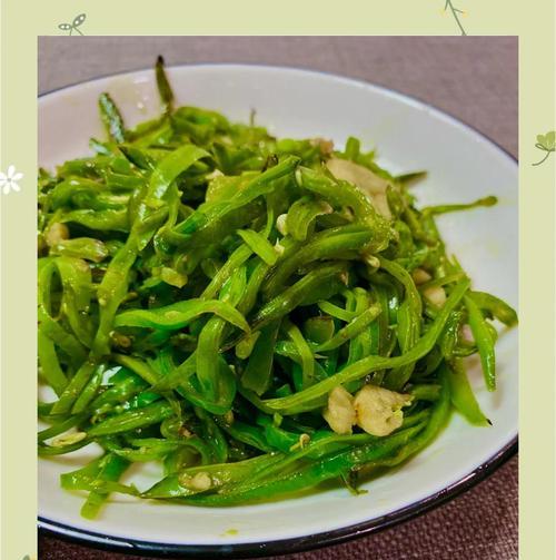扁豆丝烧山丁，健康美味（健康餐桌上的新选择）-第1张图片-美味行家