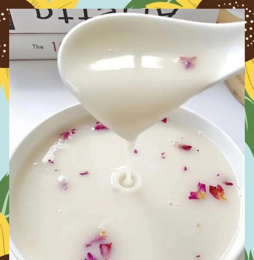 轻松做出美味水果银耳露（以新鲜水果和银耳为主材，营养健康，甜而不腻）-第3张图片-美味行家