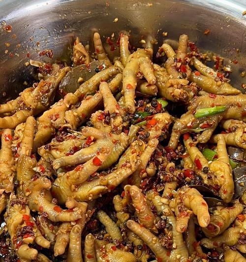 香辣卤鸡爪制作方法（家庭美食，鲜香可口）-第2张图片-美味行家