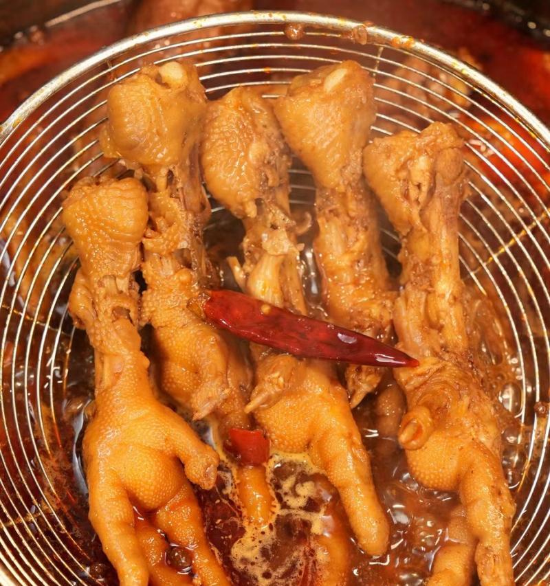 香辣卤鸡爪制作方法（家庭美食，鲜香可口）-第3张图片-美味行家
