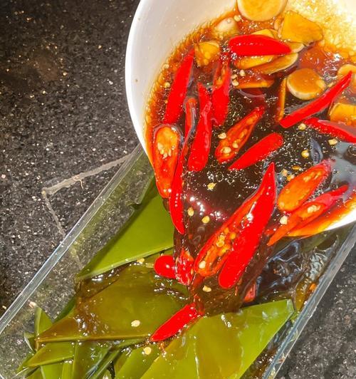 肉末焖海带丝——营养美味双丰收（海带丝的做法与好处、肉末焖制技巧、如何搭配食材）-第2张图片-美味行家