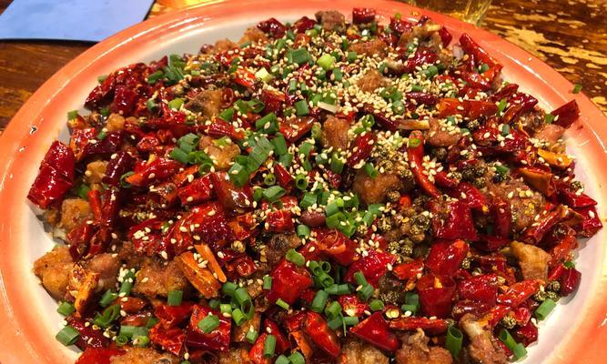 用粑粑肉做出美味佳肴（传统美食的创新变化，尝尽山乡风味）-第2张图片-美味行家