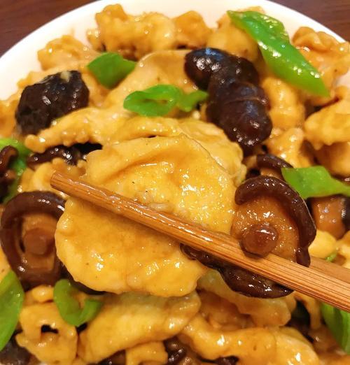 香菇嵌肉（掌握嵌肉技巧，品尝美味佳肴）-第1张图片-美味行家