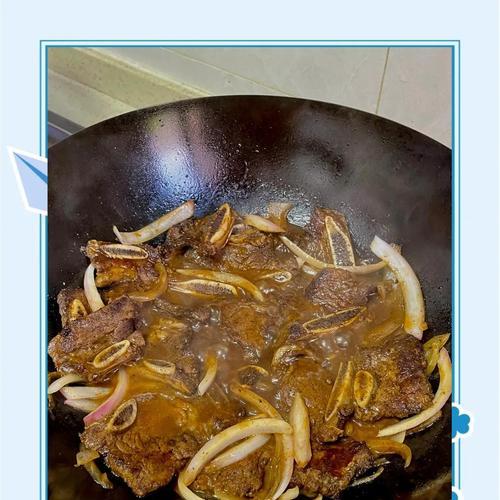 茶香牛仔骨的做法（用茶叶熏制的口感极佳的牛仔骨，香味浓郁，肉质鲜嫩）-第3张图片-美味行家