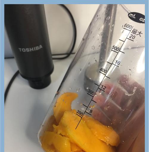 美味百香芒果汁的制作方法（新鲜芒果与多重口感相遇的健康饮品）-第1张图片-美味行家