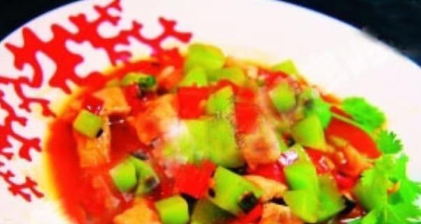 以锦丝瓜为主材制作美食（用锦丝瓜打造口感嫩滑的丝瓜丁）-第2张图片-美味行家