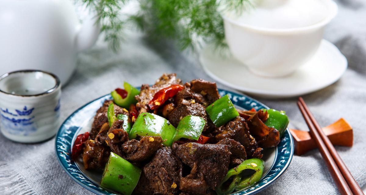 香气扑鼻！手把手教你做出美味的以香炒鸭血-第2张图片-美味行家