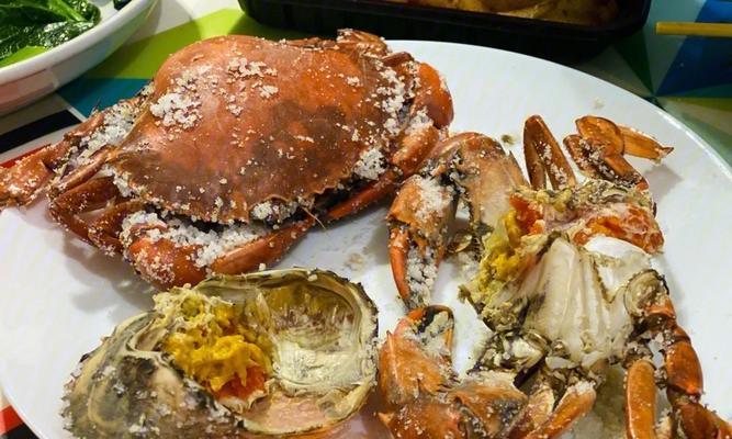 盐焗青螃蟹的做法（清香味美，简单易学的海鲜美食）-第3张图片-美味行家
