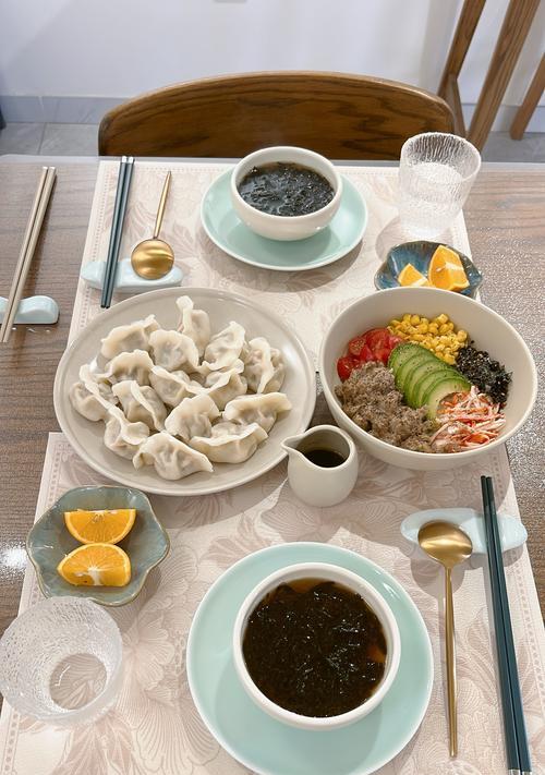 双色香芹饺子的制作方法（用家常食材制作美味健康的饺子）-第3张图片-美味行家