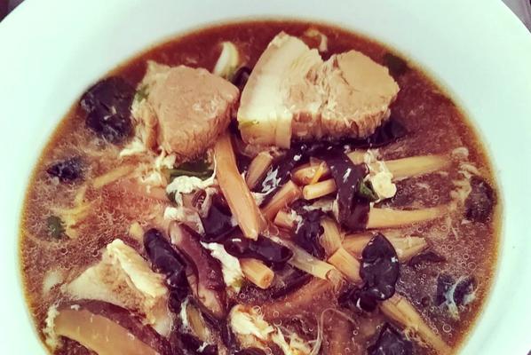 美味可口的猪肉土豆打卤面-第2张图片-美味行家