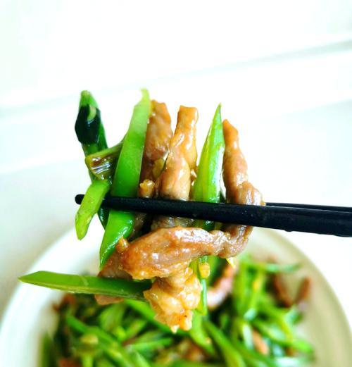 扁豆炒土豆丝，美味又健康（用扁豆增加营养，炒出土豆的不一样风味）-第1张图片-美味行家