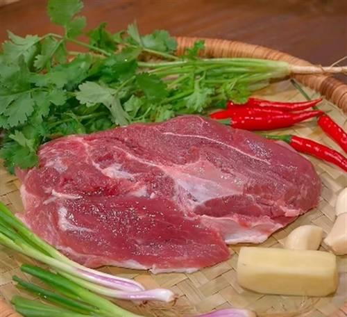 香菜肉丝的制作方法（重庆特色小吃制作教程，让你做出正宗的香菜肉丝）-第3张图片-美味行家