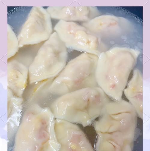 学会制作美味的以西红柿鸡蛋水饺（口感鲜美营养丰富，家庭自制水饺的完美选择）-第1张图片-美味行家