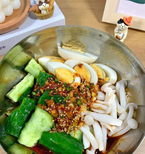 做一道美味的拌杂菜粉丝（简单易学，营养美味，让你轻松享受美食盛宴）-第1张图片-美味行家