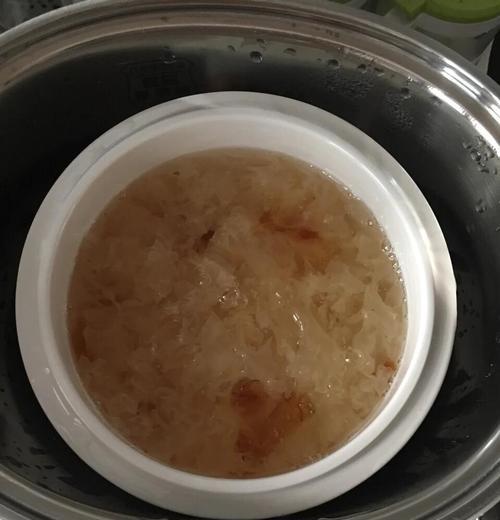 桃胶小米汤的做法（家庭营养靓汤）-第2张图片-美味行家