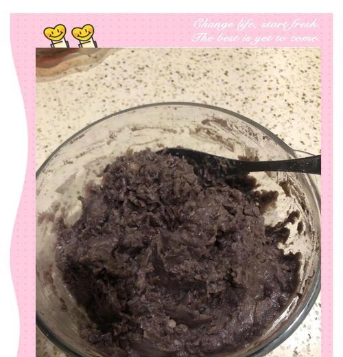 樱花豆沙包的制作方法与技巧（一步步教你制作口感细腻、香甜可口的樱花豆沙包）-第3张图片-美味行家