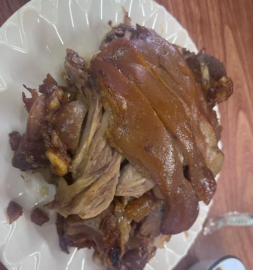用猪肘肉和豆腐打造的一道家常美食（用猪肘肉和豆腐打造的一道家常美食）-第1张图片-美味行家
