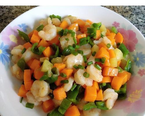 虾仁炒三素，健康又美味（教你做一道清爽、营养的素食菜品）-第2张图片-美味行家