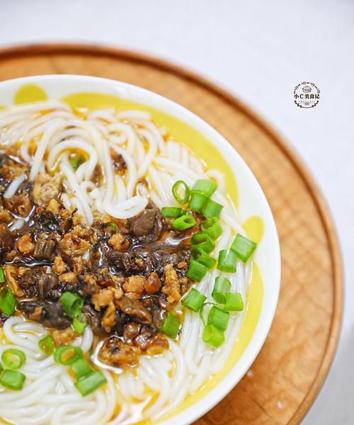 杂酱米粉的制作方法（打造地道美食，享受滋味人生）-第1张图片-美味行家