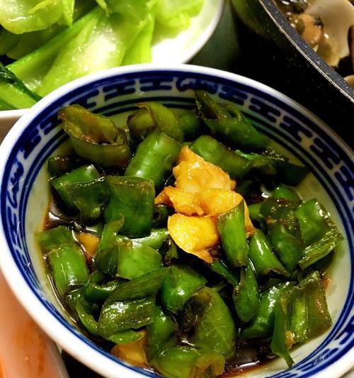 如何制作美味的意大利晚餐包包（用新鲜食材，轻松做出美味家常晚餐/意大利晚餐包包制作步骤详解）-第1张图片-美味行家