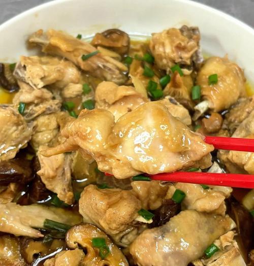 家常美食——香菇栗子鸡的做法（做法简单，营养丰富，家庭美味不容错过！）-第3张图片-美味行家