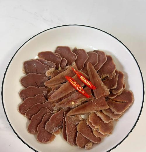 品尝鲜香无比的生地猪舌汤（家常美食，让你回味无穷）-第3张图片-美味行家