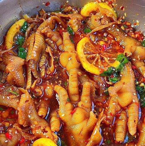 如何制作美味的吮指鸡爪（用最简单的步骤制作最好吃的鸡爪，让你忘不掉的味道）-第2张图片-美味行家